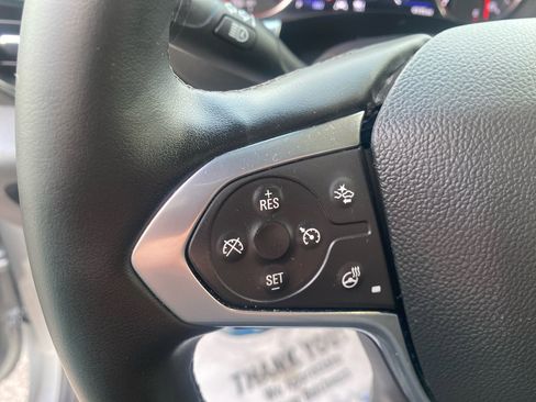 Used 2023 Chevrolet Traverse Premier image 17