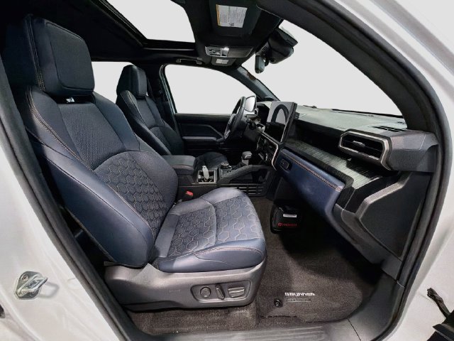Used 2025 Toyota 4Runner Platinum AWD/4WD image 24