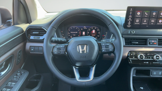 Used 2026 Honda Pilot Touring image 10
