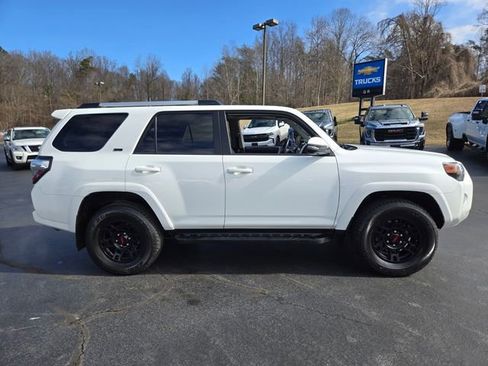 Used 2023 Toyota 4Runner SR5 Premium w/ Moonroof Package image 8