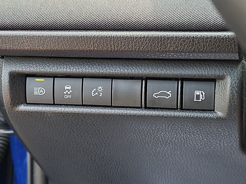 Used 2025 Toyota Camry LE w/ Convenience Package FWD image 25