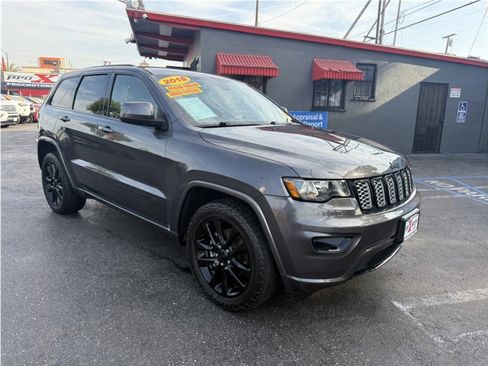 Used 2018 Jeep Grand Cherokee Altitude image 8