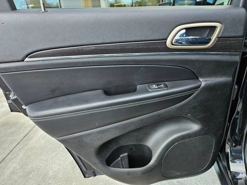Used 2014 Jeep Grand Cherokee Limited AWD/4WD image 16