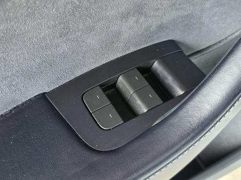 Used 2022 Tesla Model 3 Standard Range image 23