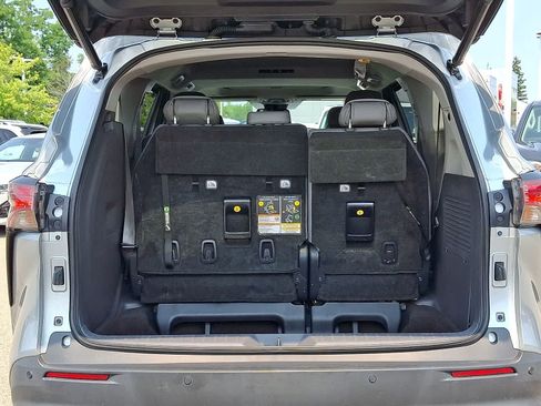Certified 2021 Toyota Sienna XLE FWD image 31