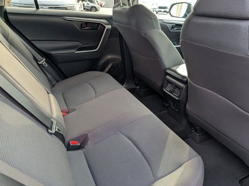 Used 2021 Toyota RAV4 LE AWD/4WD image 20