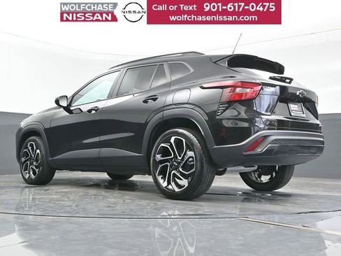 Used 2024 Chevrolet Trax RS w/ Sunroof Package image 24