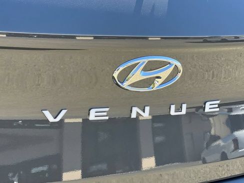New 2026 Hyundai Venue SEL FWD image 8