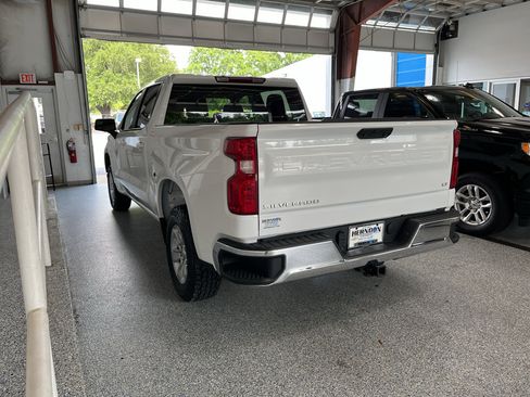 Used 2025 Chevrolet Silverado 1500 LT RWD image 6