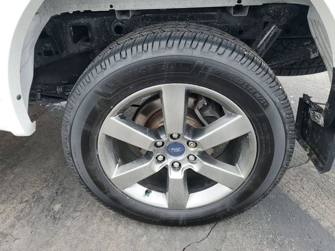 Used 2016 Ford F150 Lariat w/ Equipment Group 502A Luxury AWD/4WD image 35