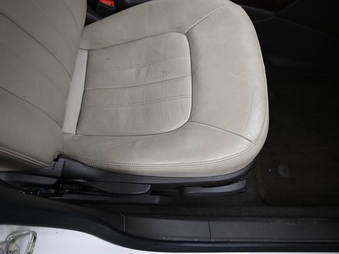 Used 2013 Buick Verano Leather FWD image 31
