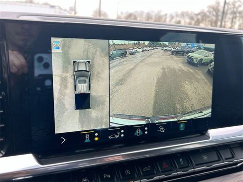 Used 2022 GMC Sierra 1500 SLT w/ SLT Premium Plus Package image 14