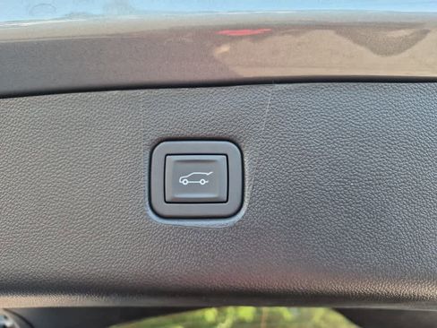 New 2026 Chevrolet Blazer LT w/ Convenience Package FWD image 31