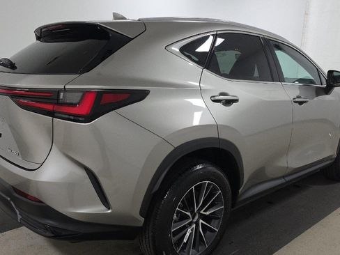 Used 2024 Lexus NX 250 FWD image 3