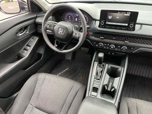 Used 2025 Honda Accord SE image 14