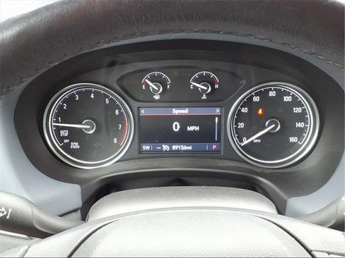 Used 2021 Buick Enclave Essence image 34