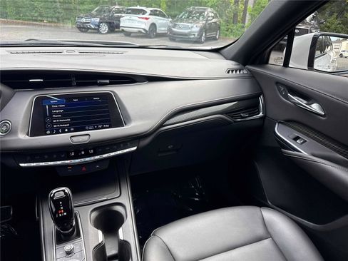 Used 2023 Cadillac XT4 Sport FWD image 15