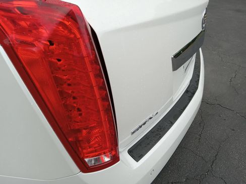 Used 2015 Cadillac SRX Luxury w/ Trailering Package AWD/4WD image 8