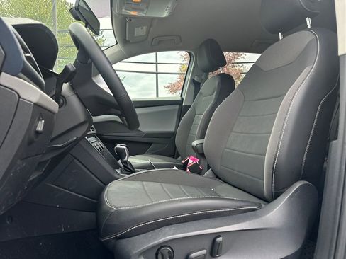 Certified 2022 Volkswagen Taos SE AWD/4WD image 3