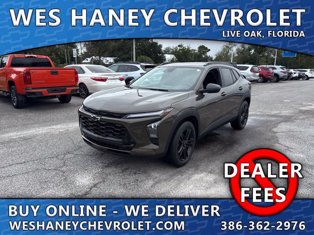 Used 2024 Chevrolet Trax ACTIV w/ Sunroof Package FWD image 1