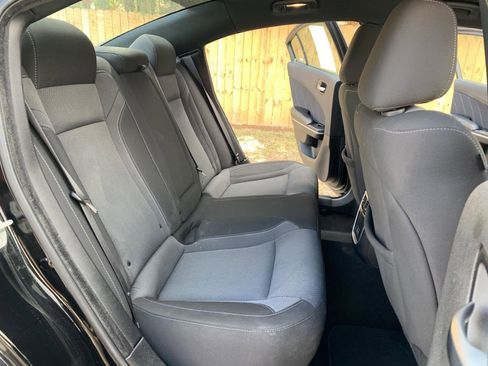 Used 2022 Dodge Charger SXT RWD image 18