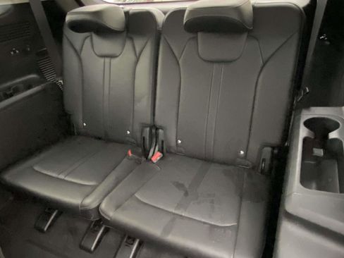 Used 2024 Kia Sorento S image 13