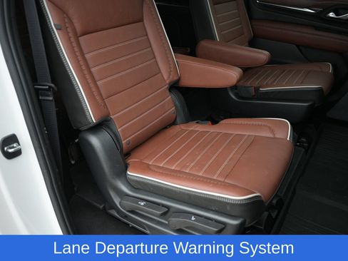 Used 2023 GMC Yukon XL Denali Ultimate w/ LPO, Floor Liner Package AWD/4WD image 50