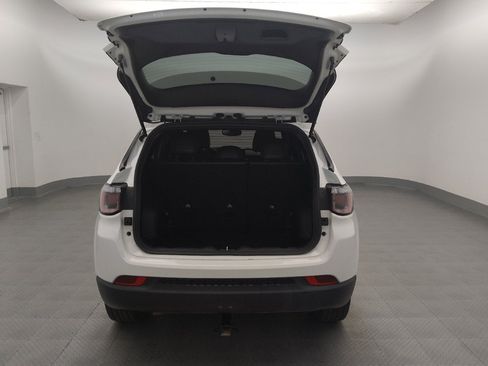 Used 2025 Jeep Compass Latitude w/ Altitude Special Edition AWD/4WD image 29