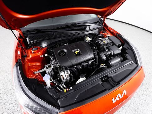 Used 2024 Kia Forte LXS FWD image 11