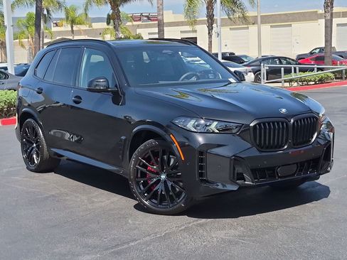 New 2026 BMW X5 xDrive40i w/ M Sport Package AWD/4WD image 2