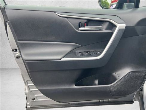 Certified 2025 Toyota RAV4 XLE FWD image 11