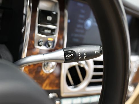 Used 2010 Rolls-Royce Ghost RWD image 27