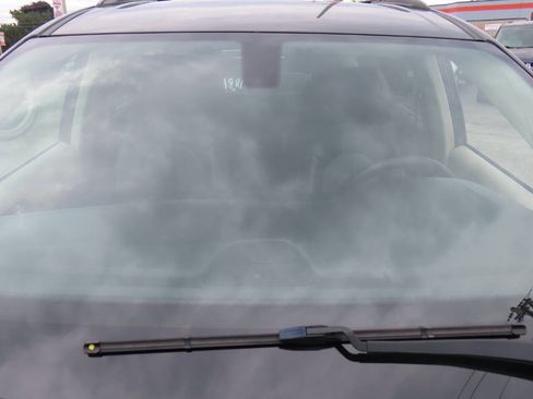 Used 2020 Chrysler Voyager Lxi FWD image 33