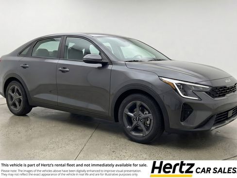 Used 2025 Kia K4 LXS image 1