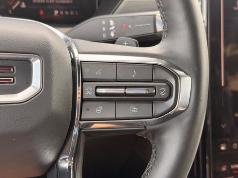 Used 2025 GMC Acadia Elevation FWD image 20