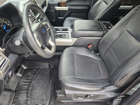 Used 2015 Ford F150 Lariat image 9