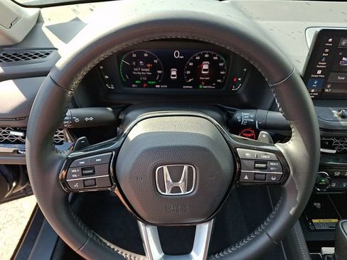 Used 2023 Honda Accord Touring image 21