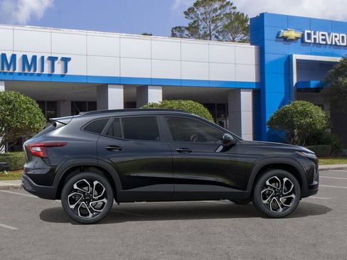 New 2026 Chevrolet Trax RS w/ Driver Confidence Package image 5