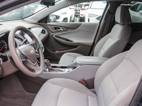 Used 2019 Chevrolet Malibu LT w/ Driver Confidence Package image 21