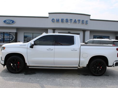Used 2019 Chevrolet Silverado 1500 High Country w/ Technology Package AWD/4WD image 1