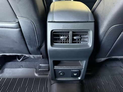 Certified 2024 Ford Edge SEL w/ Convenience Package AWD/4WD image 11