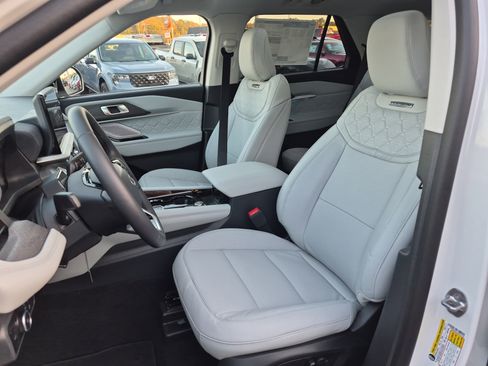 New 2025 Ford Explorer Platinum w/ Ultimate Package image 11