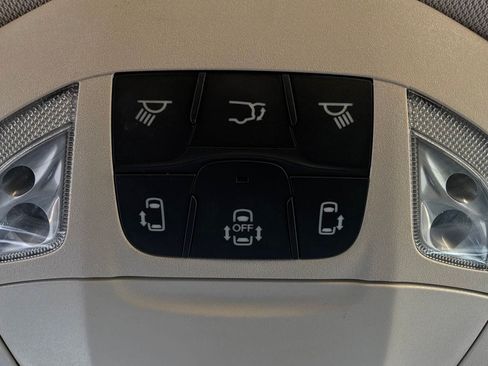 Used 2024 Chrysler Voyager LX FWD image 19
