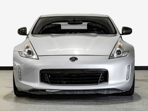 Used 2013 Nissan 370Z Touring w/ Sport Pkg RWD image 3