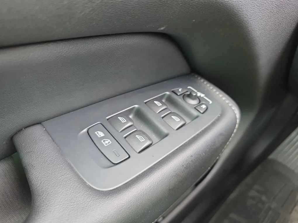 Used 2021 Volvo XC60 T5 Inscription w/ Advanced Package FWD image 24