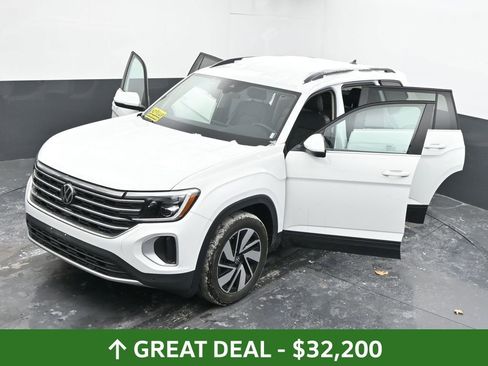 Used 2025 Volkswagen Atlas SE image 60