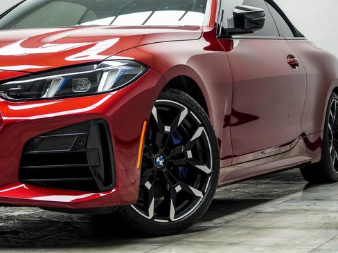 Used 2025 BMW M440i Convertible w/ Premium Package image 3