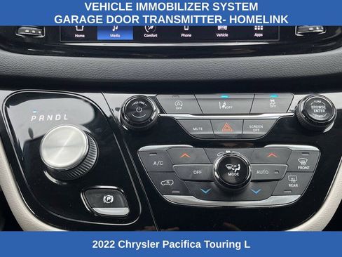 Used 2022 Chrysler Pacifica Touring-L image 5