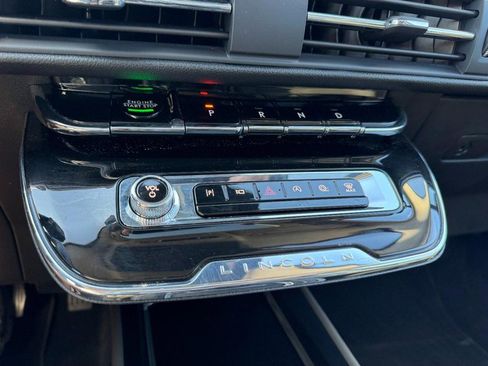 Used 2025 Lincoln Corsair AWD w/ Equipment Group 101A image 14