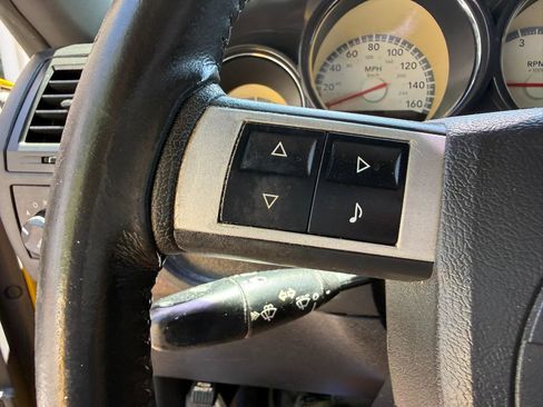 Used 2010 Dodge Challenger R/T image 30